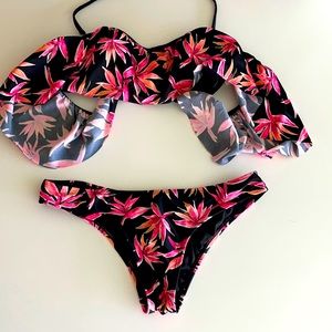 NWOT Hula Honey bikini - flawless condition
